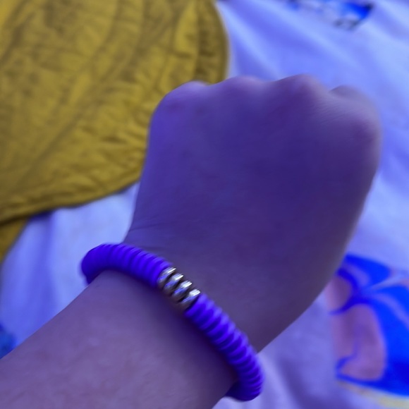 Purple and gold clasp bracelet - Picture 2 of 2